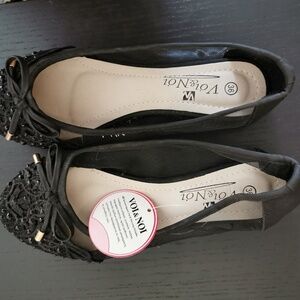 Bnwt. Flats.  Size 36